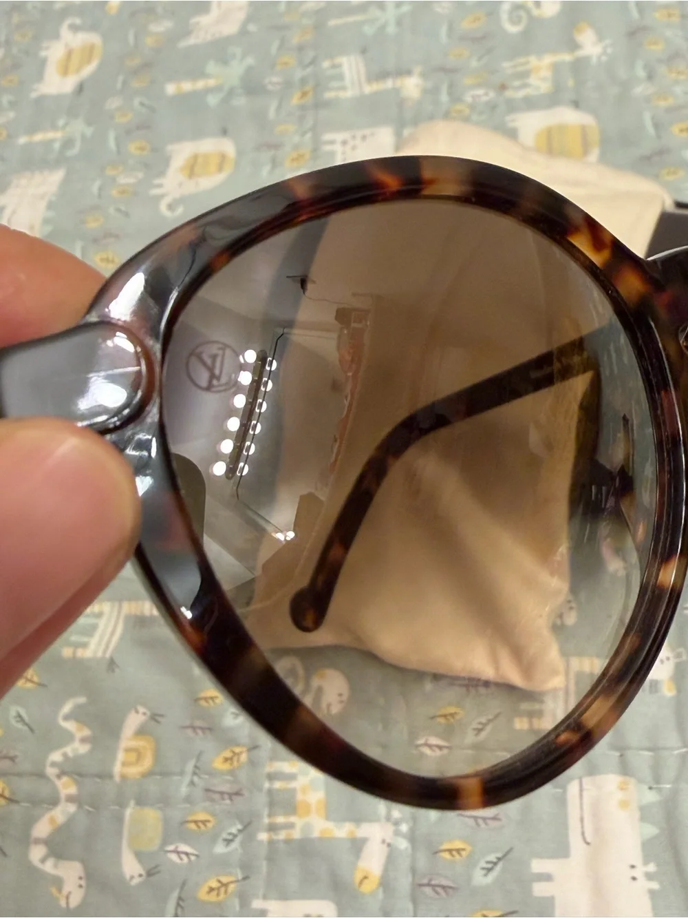 Louis Vuitton Sunglasses (PRICE FIRM)